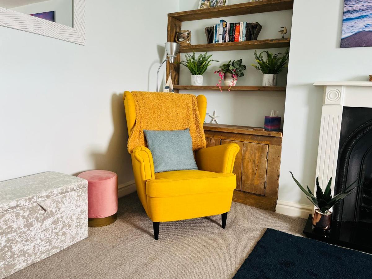 Beautiful Beachfront Retreat With A Stunning Sea View For The Ultimate Escape Away From The Busy World Below Herne Bay Exterior foto