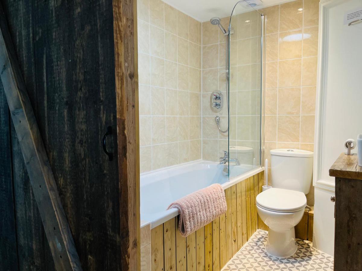 Beautiful Beachfront Retreat With A Stunning Sea View For The Ultimate Escape Away From The Busy World Below Herne Bay Exterior foto
